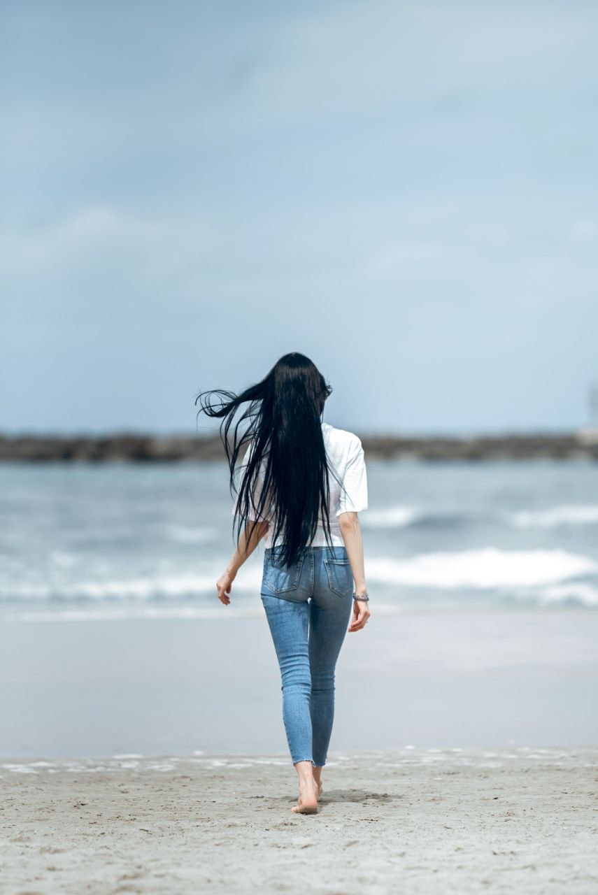 ליזה- מעסה חושנית בת 25 ברונטית – תל אביב